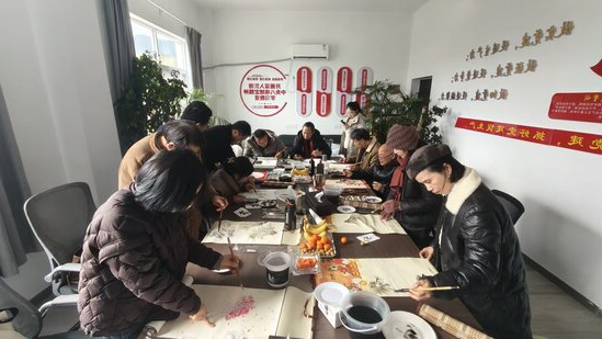 浙江建德抽水蓄能电站与地方文化组织联合开展“春联万家”公益活动 (1).jpg